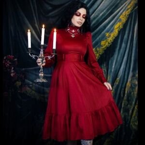 NWT Blackwood Castle The Victoria - Crimson